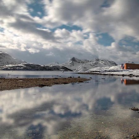 Storjord Farmstay Ranchhouse Kvaloya Exterior photo