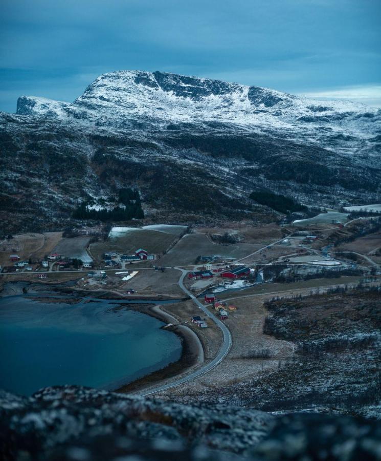 Storjord Farmstay Ranchhouse Kvaloya Exterior photo