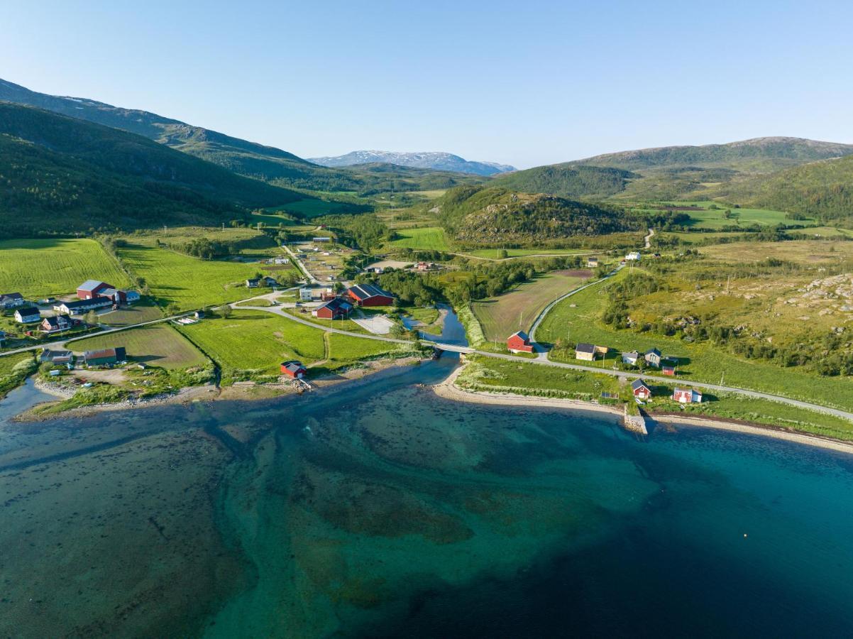 Storjord Farmstay Ranchhouse Kvaloya Exterior photo